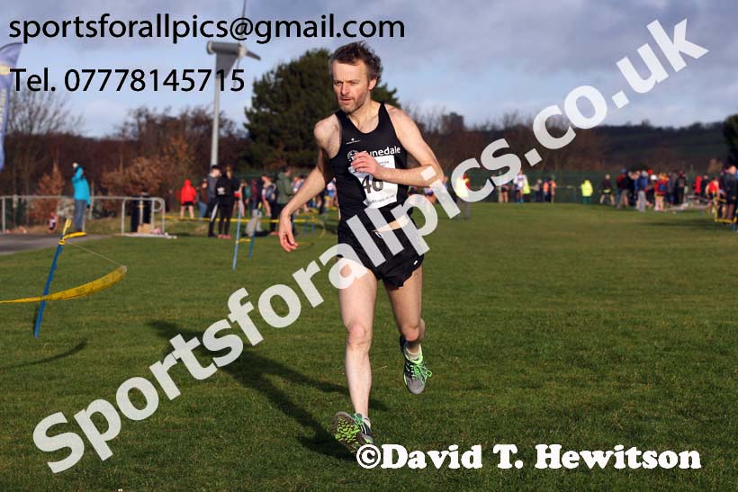 Mens veteran Cathedral Relays, Birtley. Photo:  David T. Hewitson/Sports for All Pics